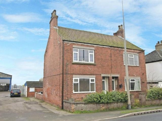Flat for sale in South Ferriby, North Lincolnshire