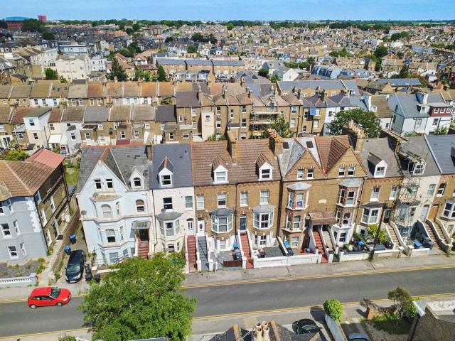 Flat for sale in West Cliff, Acol