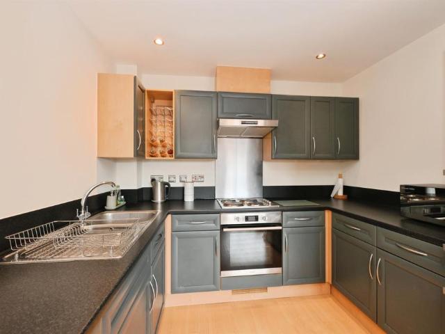 Flat for sale in Broxbourne, Hertfordshire