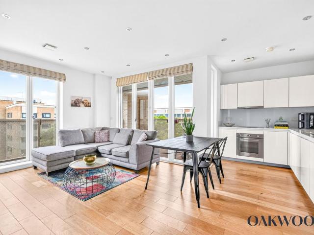 Flat for sale in Stoke Newington, Greater London