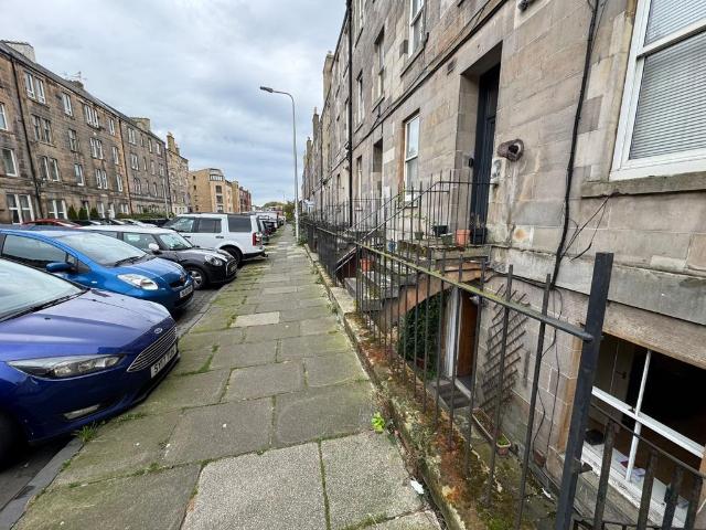 Flat for sale in Leith, Scotland