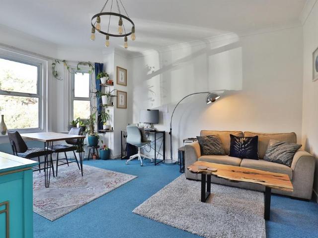 Flat for sale in Lansdowne, Springbourne