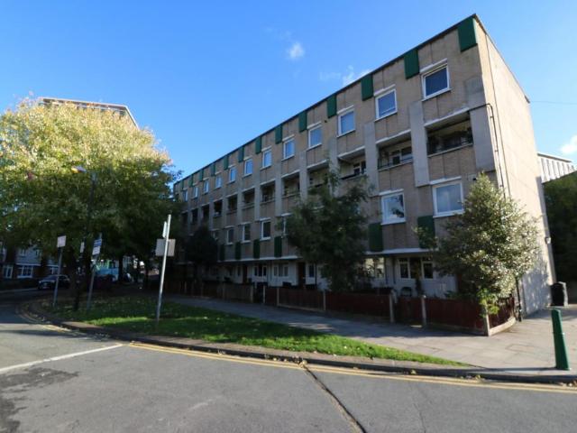 Flat for sale in Bethnal Green, Isle Of Man
