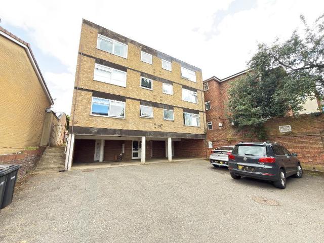 Flat for sale in Bury Park, Luton