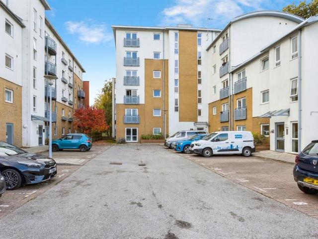 Flat for sale in Glynde, West Sussex