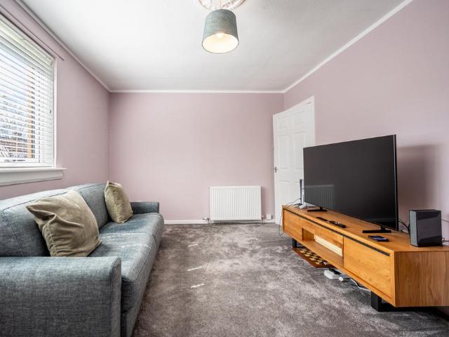 Flat for sale in Kirkintilloch, Scotland