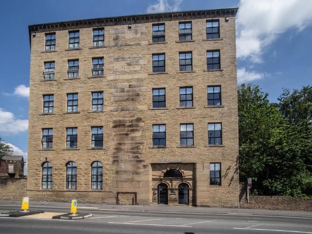 Flat for sale in Boothtown, Halifax