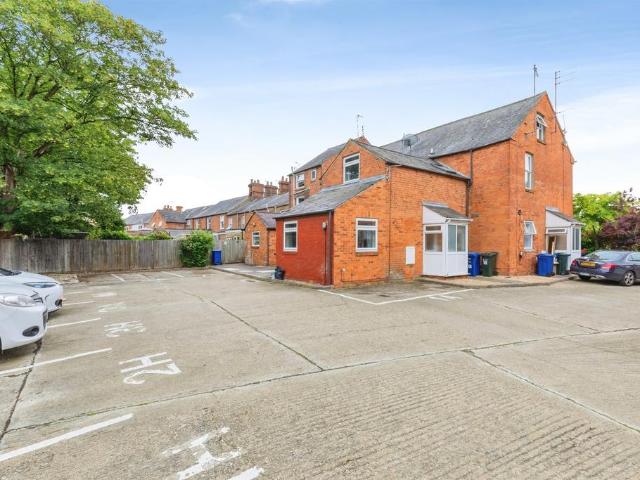 Flat for sale in Evershot, Oxfordshire