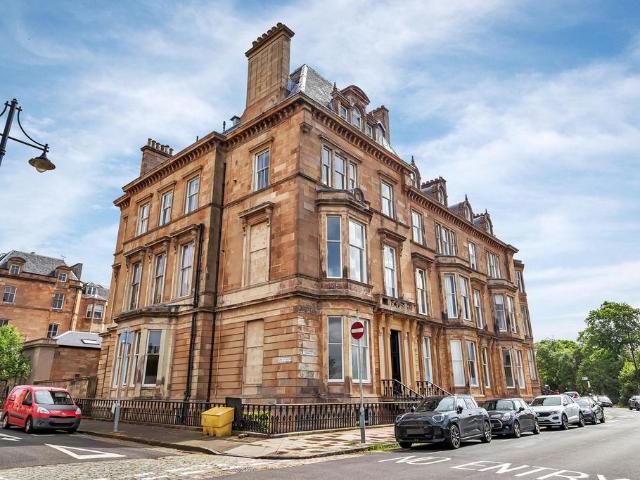 Flat for sale in Park District, Scotland