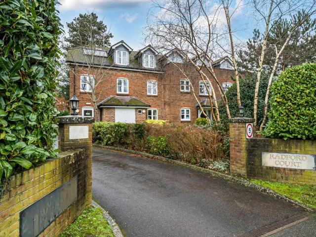 Flat for sale in Bolton Low Houses, Hampshire