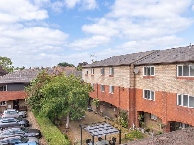 Flat for sale in Maldon