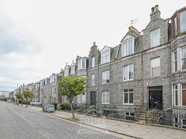 Flat for sale in Ballindoch, Scotland