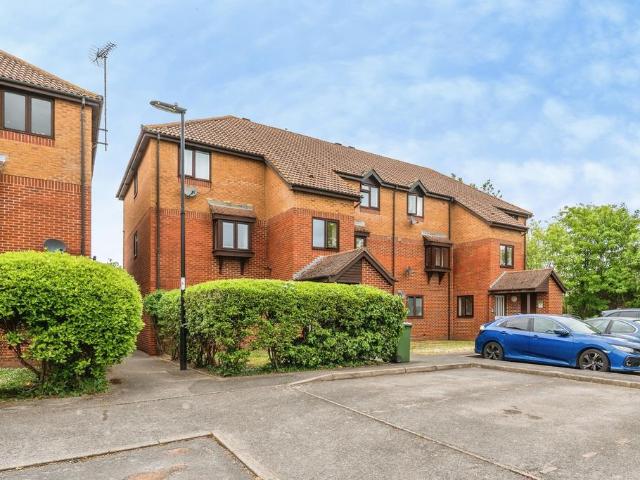 Flat for sale in Redbridge, City Of Southampton