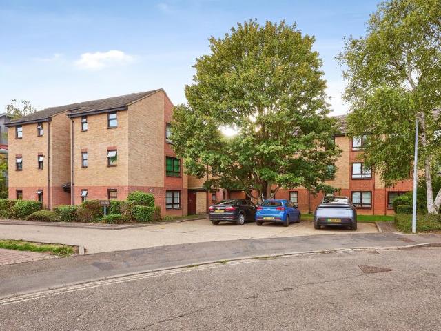 Flat for sale in Arbury, Cambridgeshire
