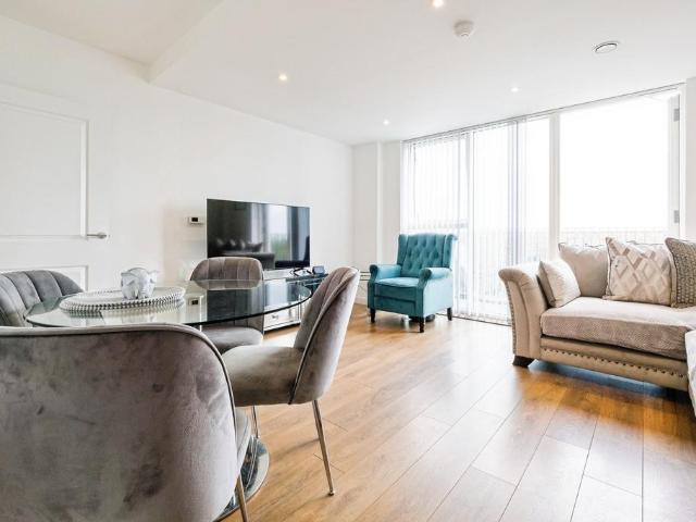 Flat for sale in Beckton, Greater London