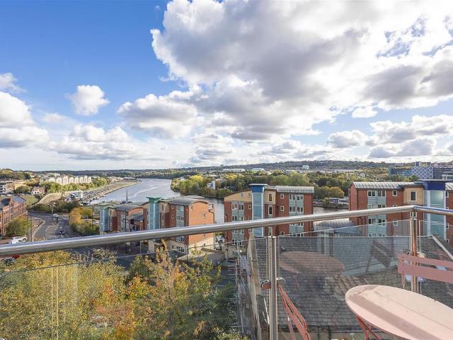 Flat for sale in Battle Field, Newcastle upon Tyne