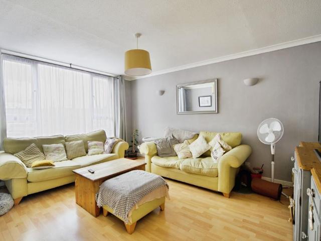 Flat for sale in Harold Hill, Greater London