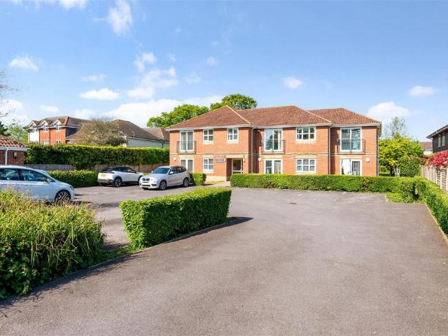 Flat for sale in Spring Vale, Hampshire
