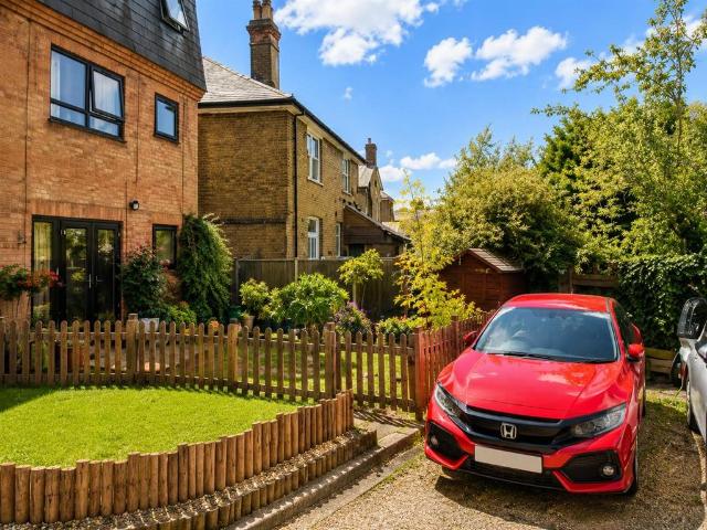 Flat for sale in Hertford, Colliers End