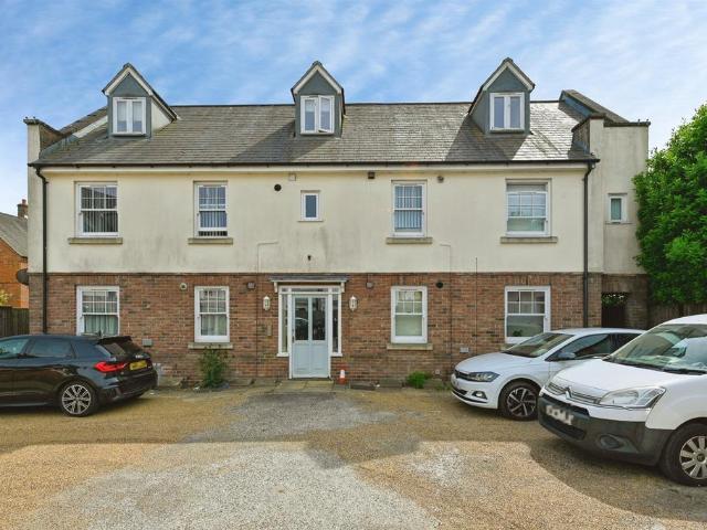 Flat for sale in South Lynn, Brookville