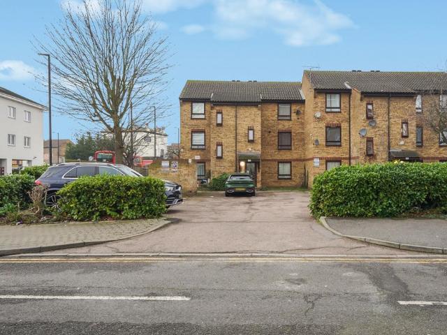 Flat for sale in Greater London