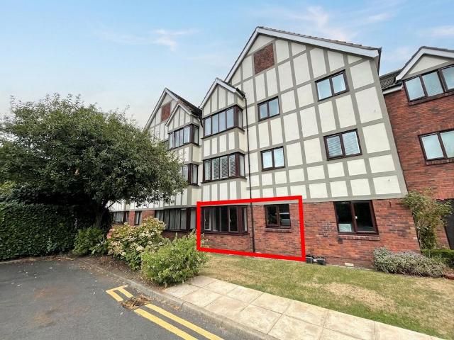 Flat for sale in Knutsford
