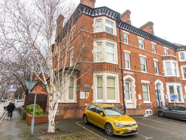 Flat for sale in Highfields, Old Wharf