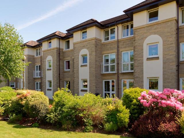 Flat for sale in Whitehaugh, Glenburn