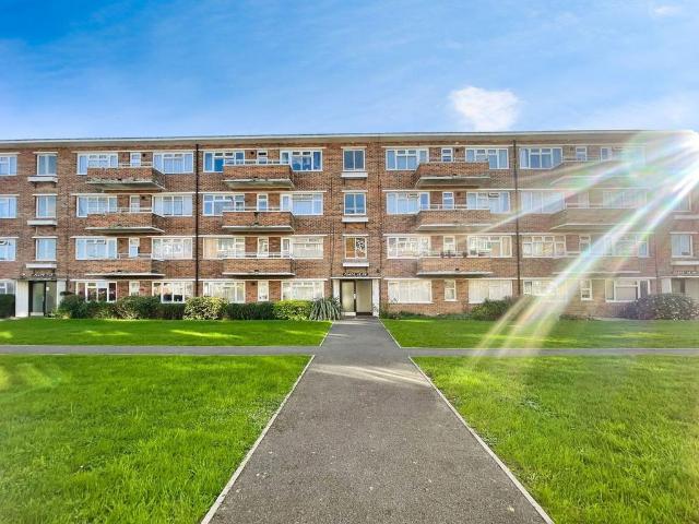 Flat for sale in Shirley, City Of Southampton