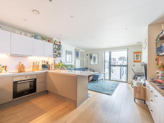 Flat for sale in Greater London