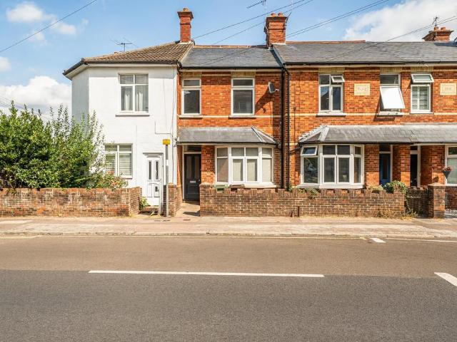 Flat for sale in Sandown Park, Kent