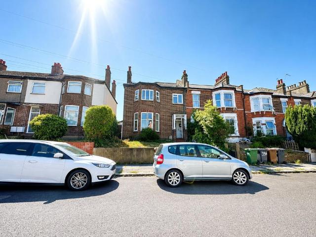 Flat for sale in London Borough of Lewisham, Greater London