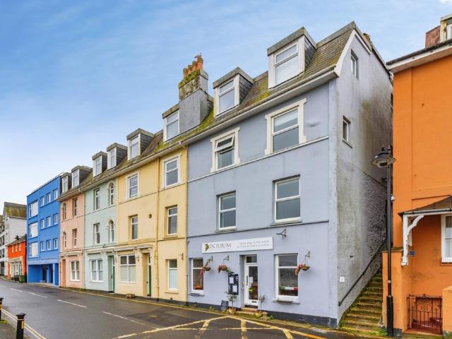 Flat for sale in Strode, Devon