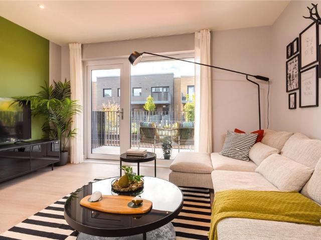 Flat for sale in Longlands, Halfway Street