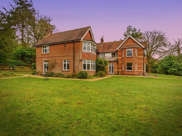 Flat for sale in Chailey, Iford