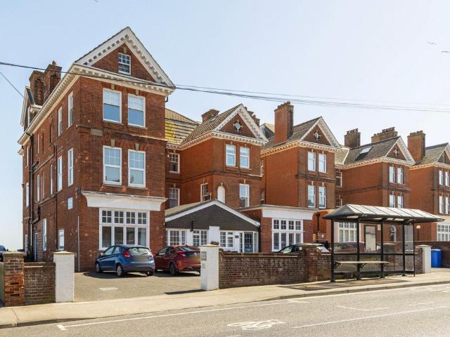 Flat for sale in Eastbridge, Suffolk
