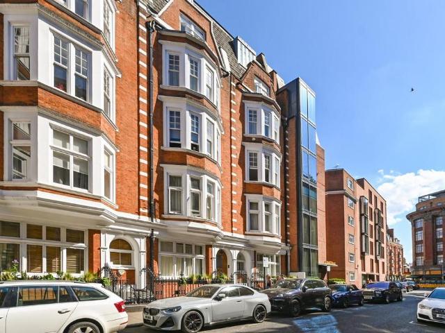 Flat for sale in Chelsea, Isle Of Man