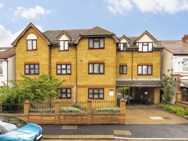 Flat for sale in South Harrow, Greater London