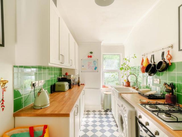 Flat for sale in Feckenham, City Of Bristol