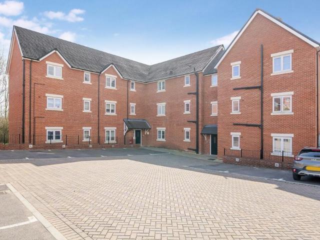 Flat for sale in Chawton, Bolton Low Houses