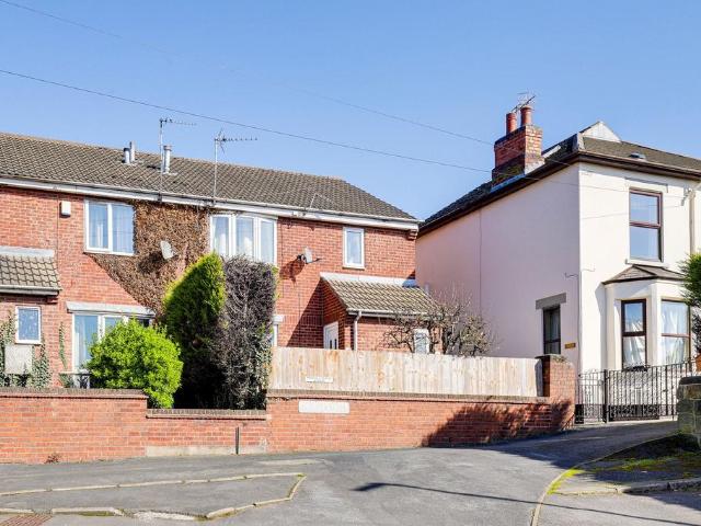 Flat for sale in Caldermill, East Midlands