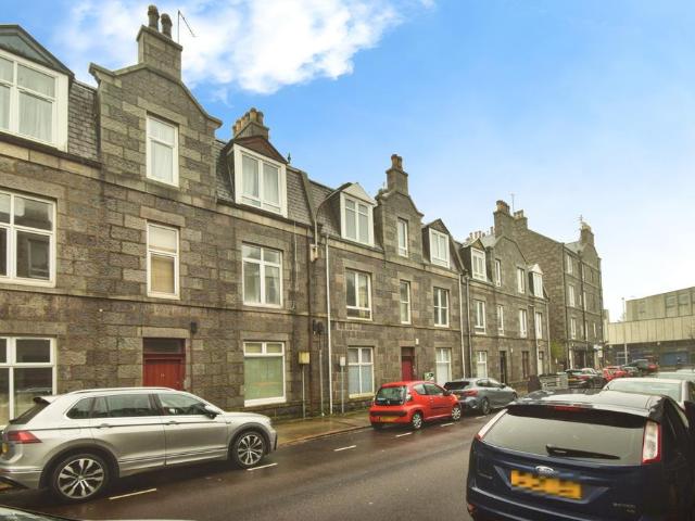 Flat for sale in Ferryhill, Ballindoch