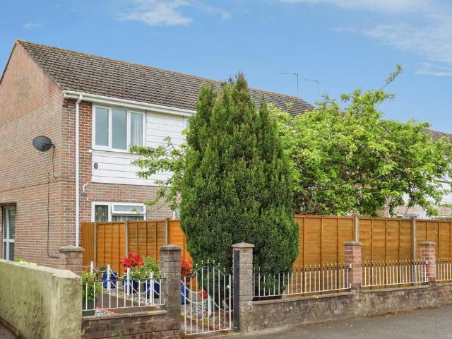 Flat for sale in Poole