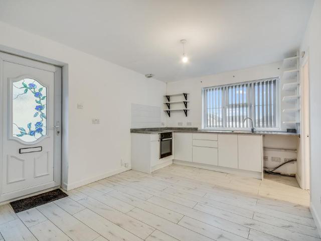 Flat for sale in Chelmsford, Essex
