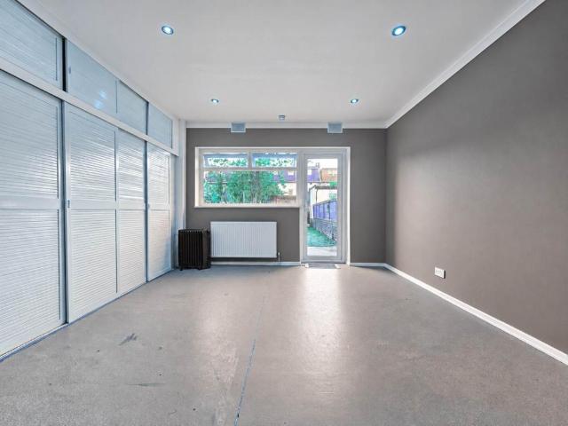Flat for sale in London Borough of Redbridge, Greater London