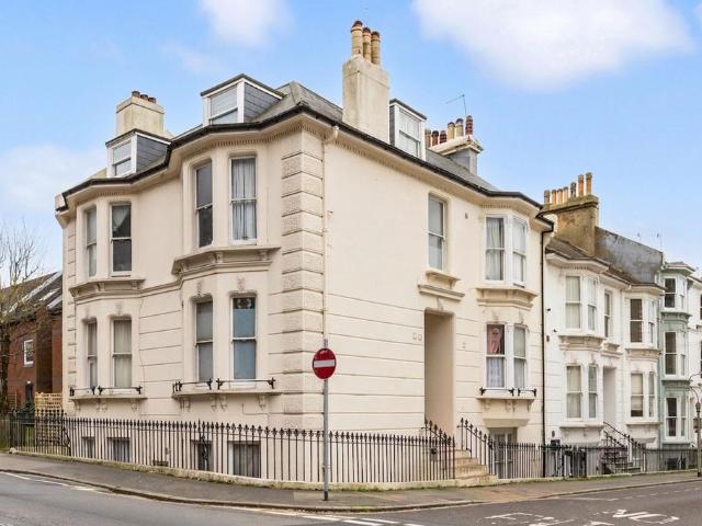 Flat for sale in Kemptown, Brighton & Hove