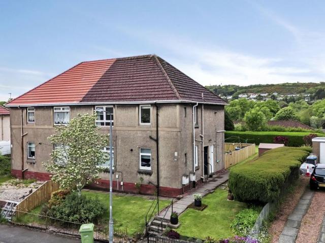 Flat for sale in Barrhead, Scotland