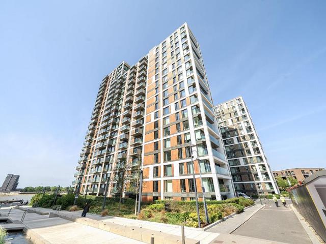 Flat for sale in Greater London