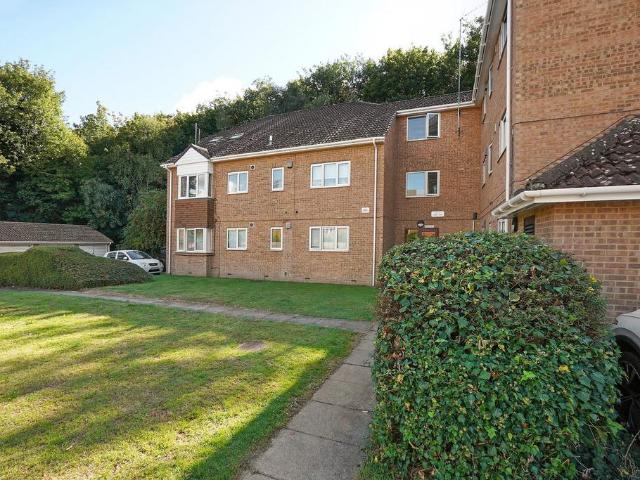 Flat for sale in Rainham, Gillingham