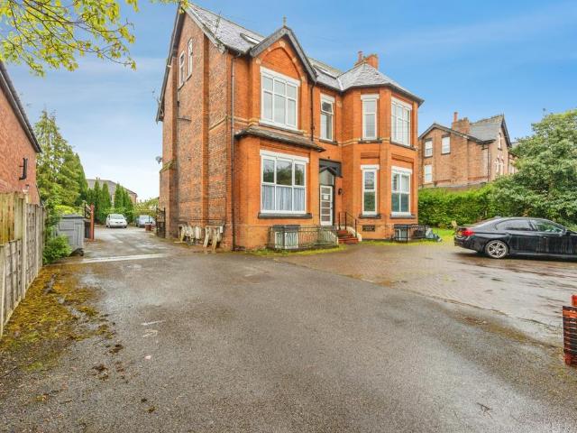 Flat for sale in Ashton upon Mersey, Trafford Park